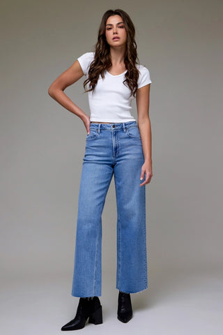 Light Wash Clean Cut Stretch Dad Jean