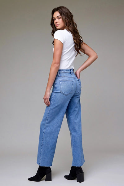 Light Wash Clean Cut Stretch Dad Jean
